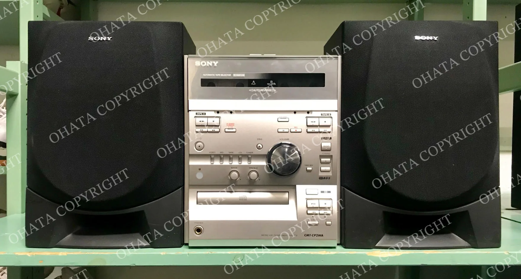 Sony CMT-CP2WA 迷你组合音响，具备 CD、收音及磁带功能