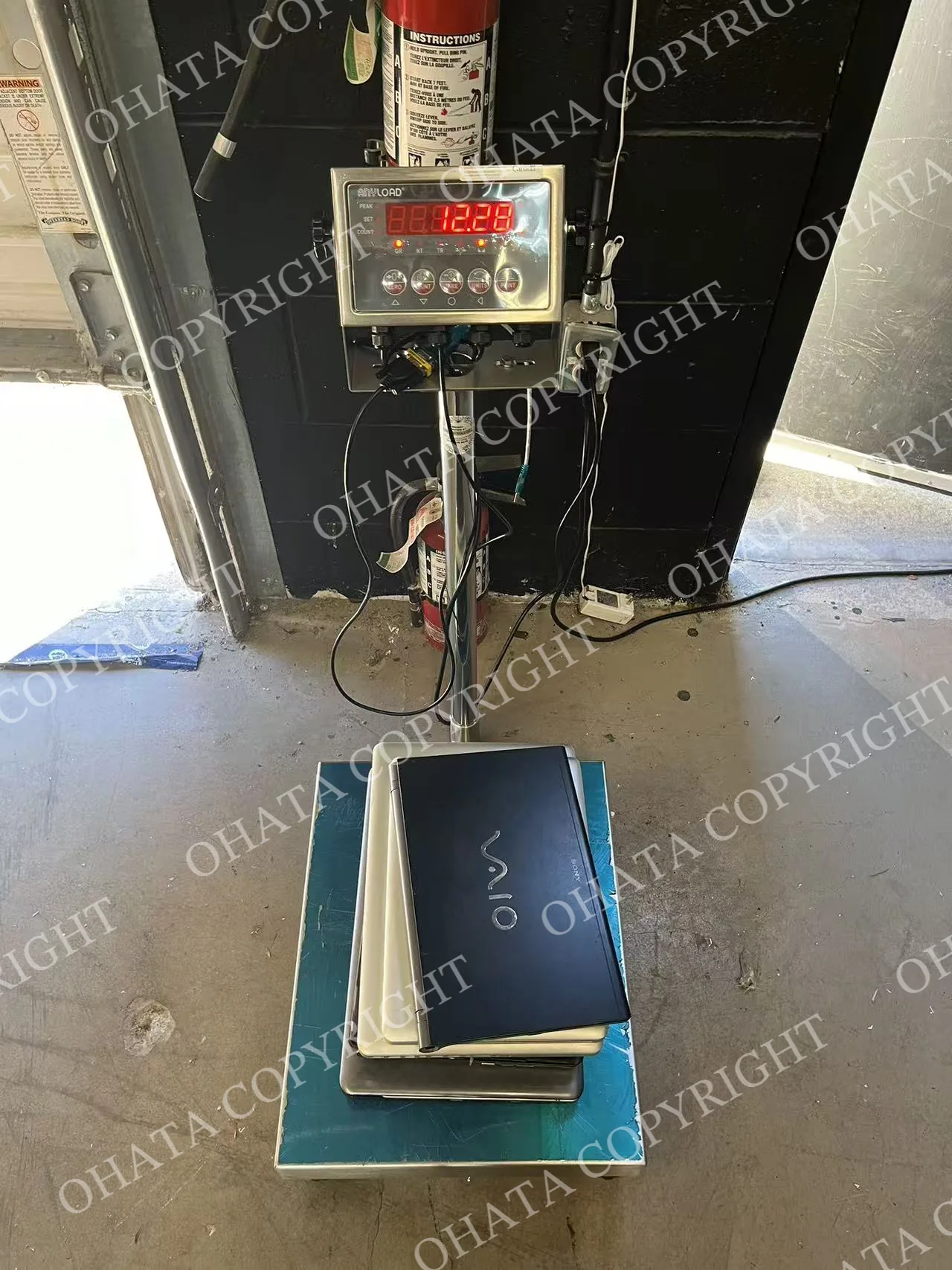 Non-working laptops with good screens included in a recent Richmond e-scrap purchase.