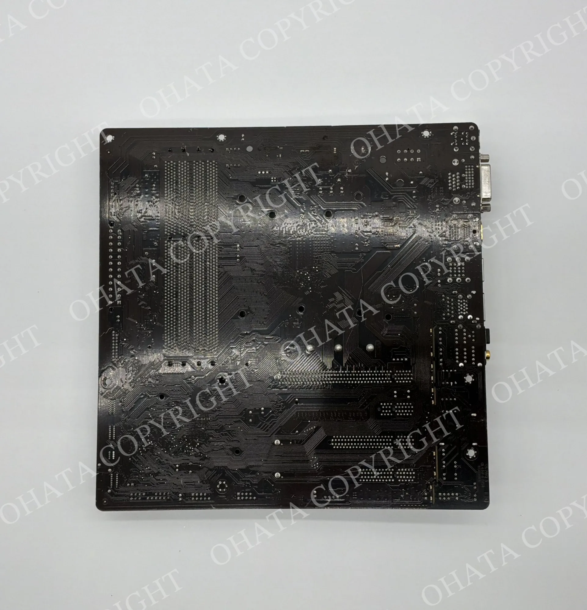 Back side photograph of GIGABYTE GA Z97MX Gaming 5 Rev. 1.0 Motherboard Backside